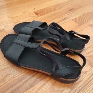 Keen Ana T Strap Sandals